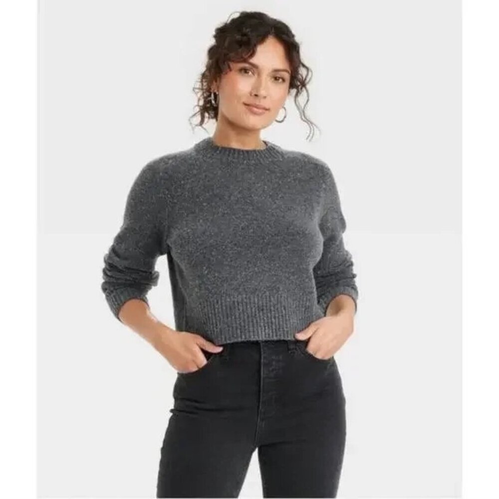 Universal Thread Gray Crew Cashmere-Like Neck Sweater